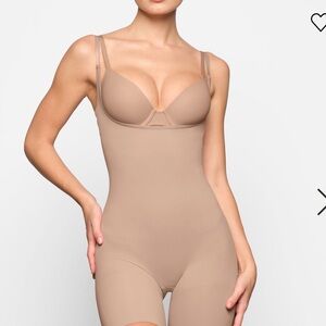 NEW Skims Seamless Sculp Butt Lifting Open Bust Bodysuit